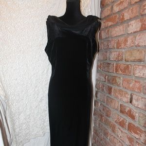 Gorgeous Vintage Black Velvet Gown